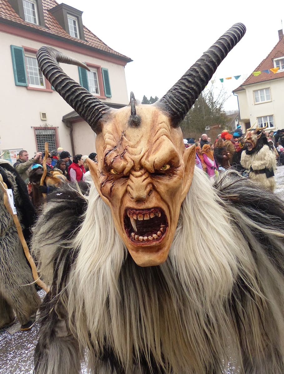hell's spirits, weird, panel, strassenfasnet, incidental people HD wallpaper