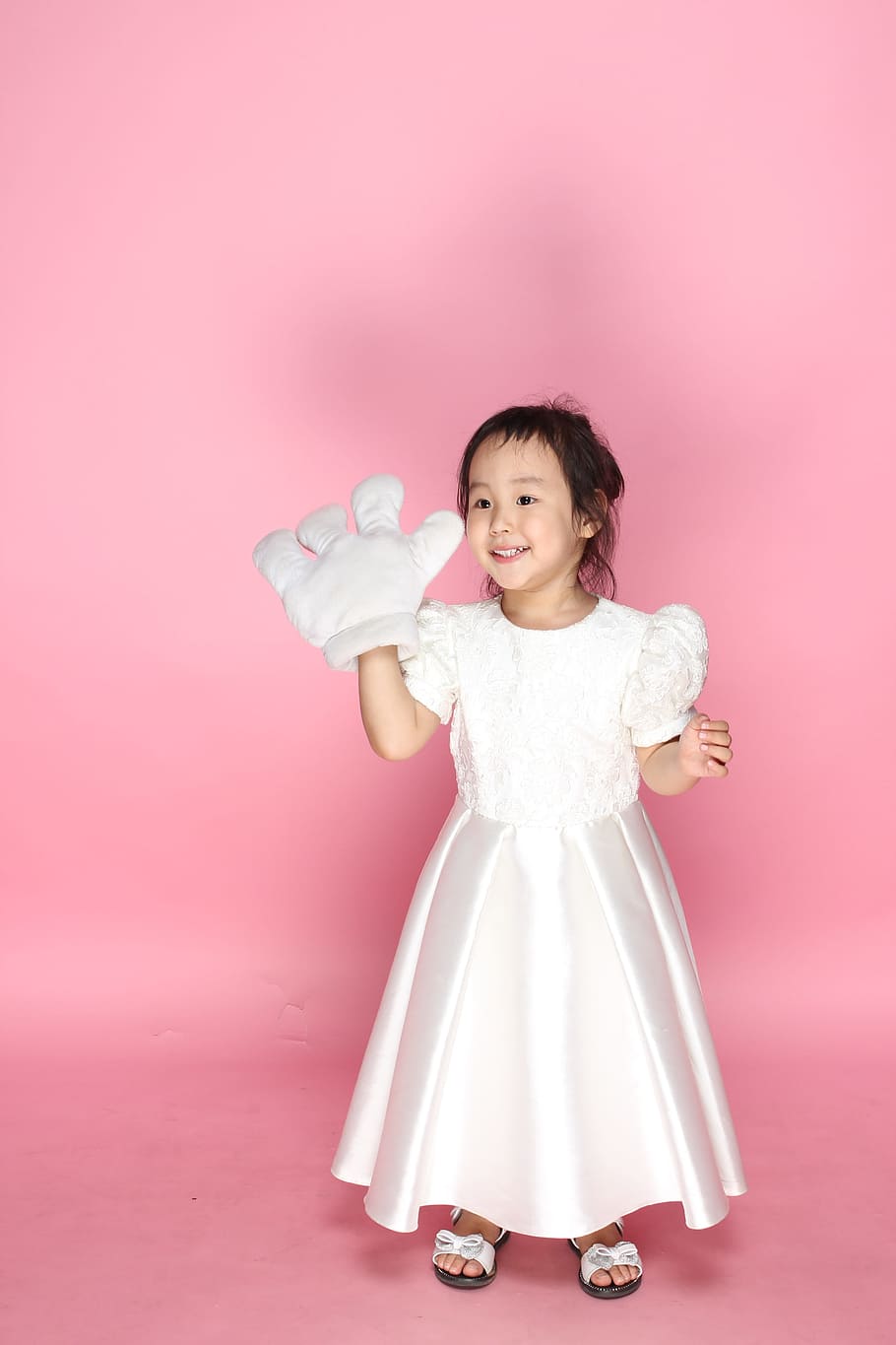 child, merry, white, one person, studio shot, holding, colored background HD wallpaper