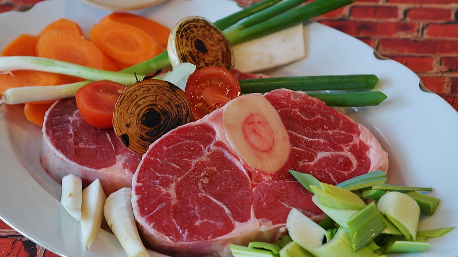 raw meat with spring onions and sliced carrots, beef, soup, bouillon, HD wallpaper