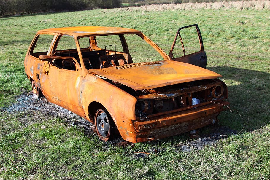 brown station wagon frame  on top of green grasses, burned HD wallpaper
