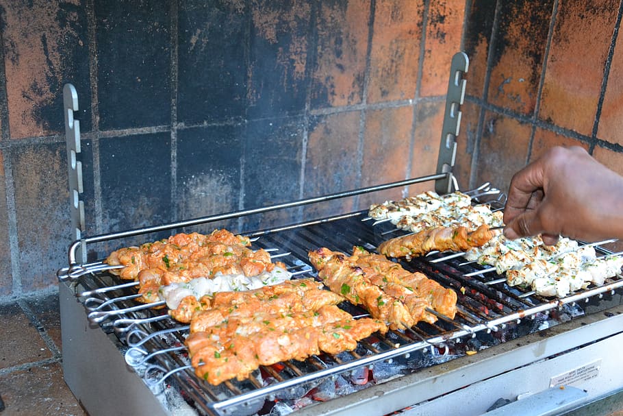 Heat food. Еда на мангале Крыловская. Тепло food. Мангал питается кровью.