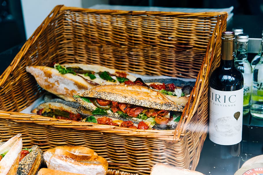Clubhouse Sandwich on Brown Woven Basket, bottles, bread, close -up HD wallpaper