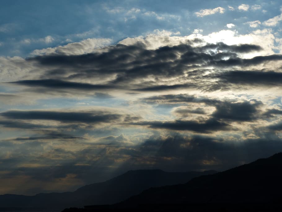 Clouds, Sunbeam, Hidden, Covered, gloomy, weird, ligurian coast HD wallpaper