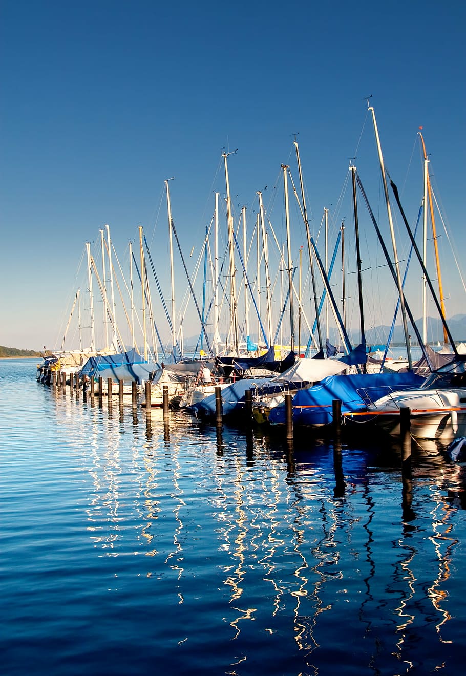 blue and white boats, upper bavaria, chiemsee, sailing boats HD wallpaper