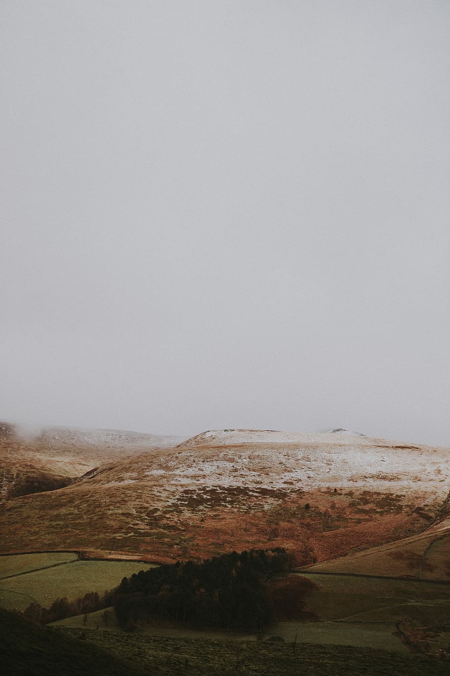 Winter in the wilds, overlooking grass field and mountains, landscape HD wallpaper