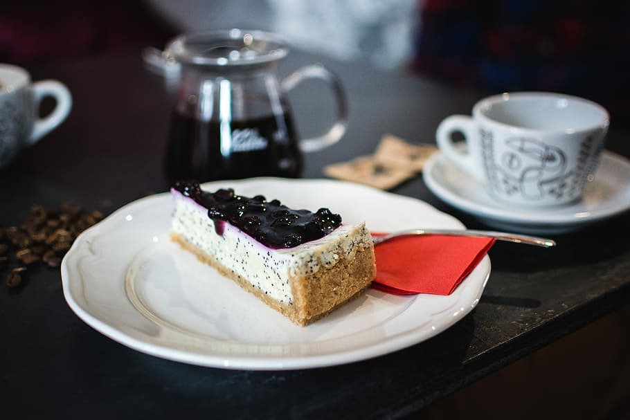Cheesecake with poppy seed and blueberries, café, dessert, pastry, HD wallpaper