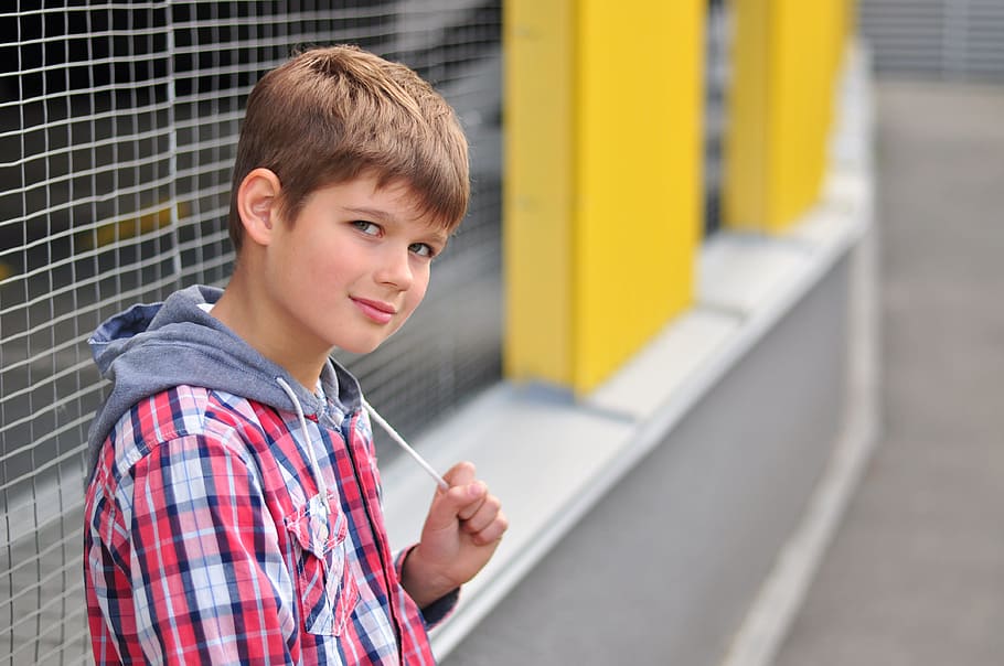 Schoolboy, Kids, Paint, Cute, emotions, mood, happiness, ulca HD wallpaper