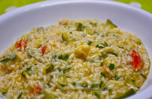 white ceramic bowl, rice, risotto, kitchen, shrimp, zucchini HD wallpaper