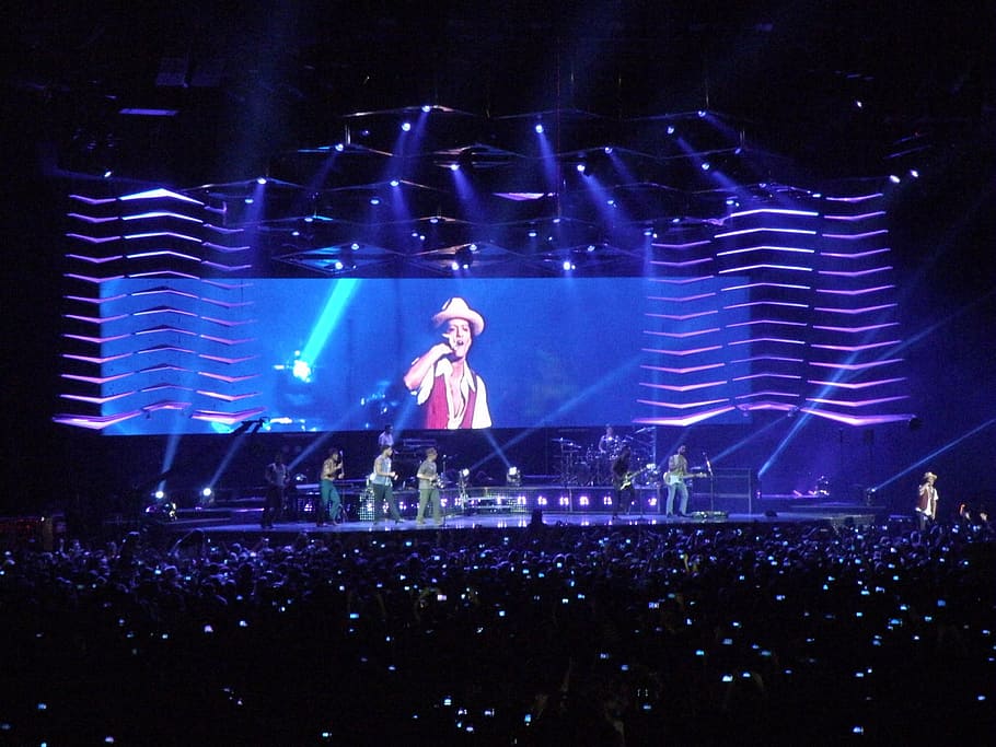 Bruno Mars concert, the hooligans, singer, group, music, the podium, HD wallpaper