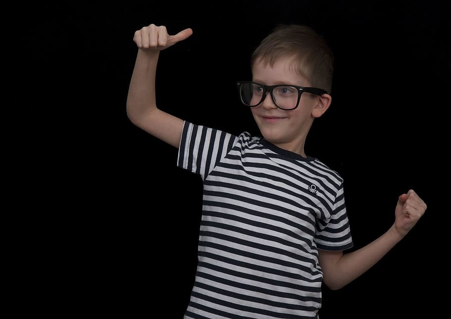 boy's white and black crew-neck top, kid, fun, glasses, smiling HD wallpaper