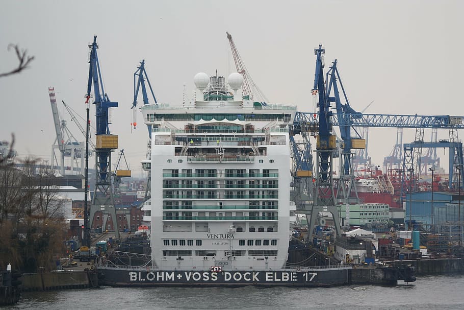 same 17, cruise ship, harbour cruise, dock, blohm and voss