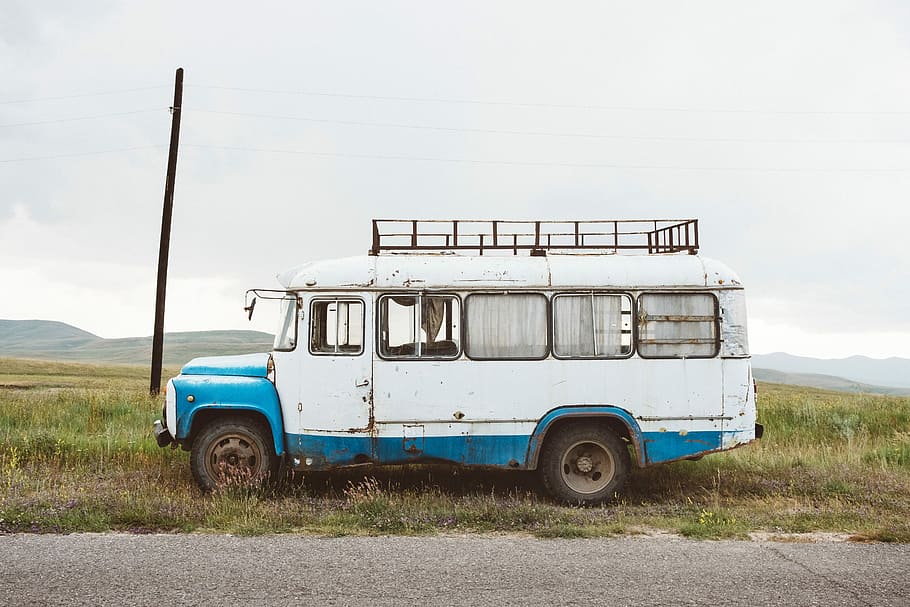 white and blue vehicle near black post under white clouds at daytime, white and teal van parked on grass field HD wallpaper