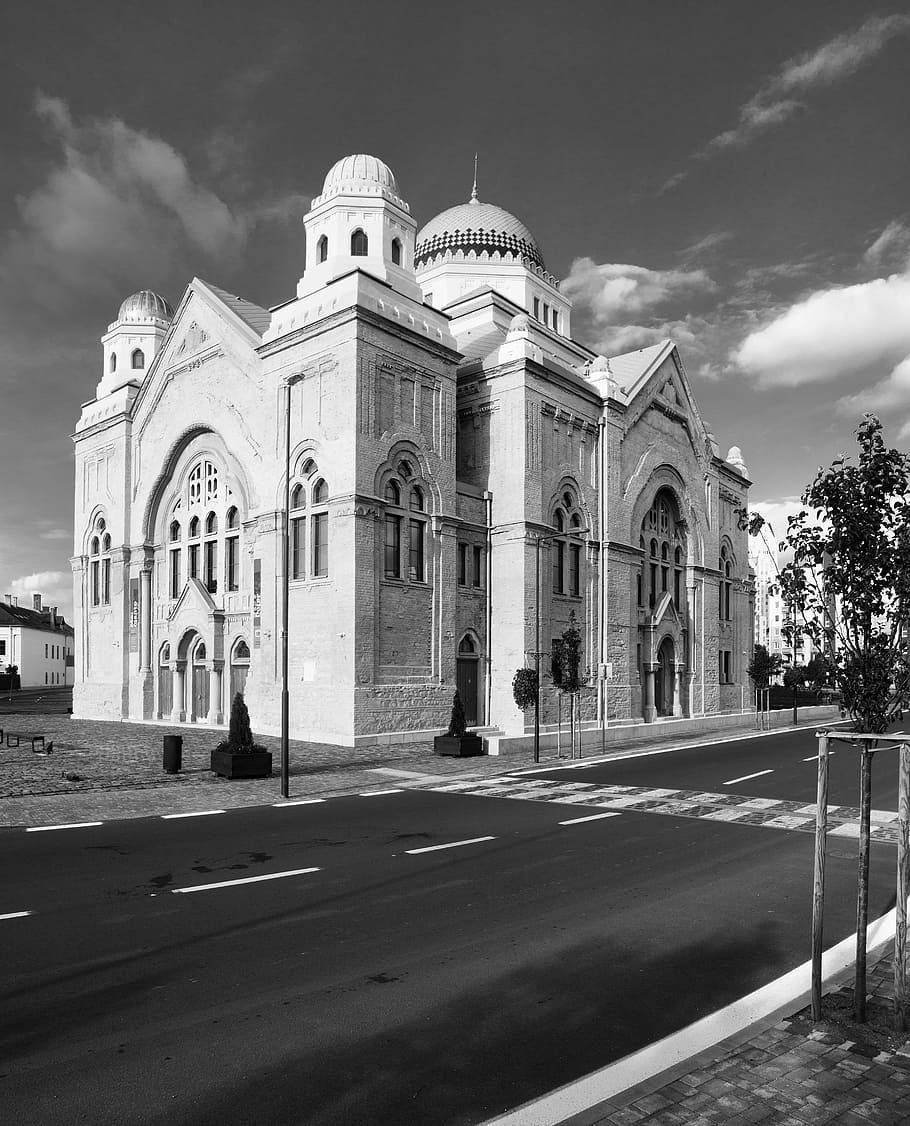 synagogue, lučenec, slovakia, temple, history, restoration HD wallpaper