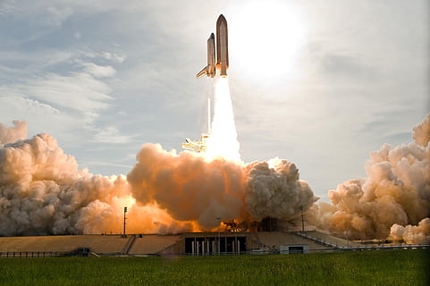 Space Station launching space Shuttle, endeavour, spaceship HD wallpaper