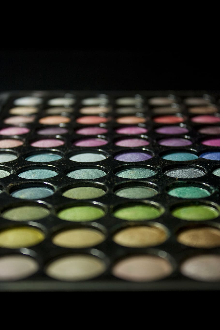 close-up photography of eyeshadow palette, makeup, colorful, powder, HD wallpaper