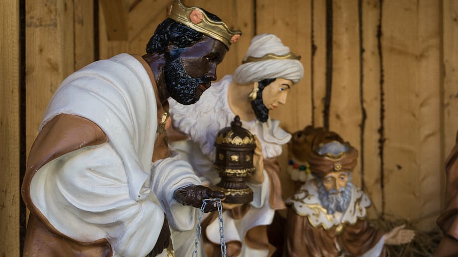 Nativity of Jesus Christ statues, crib, holy 3 kings, advent HD wallpaper