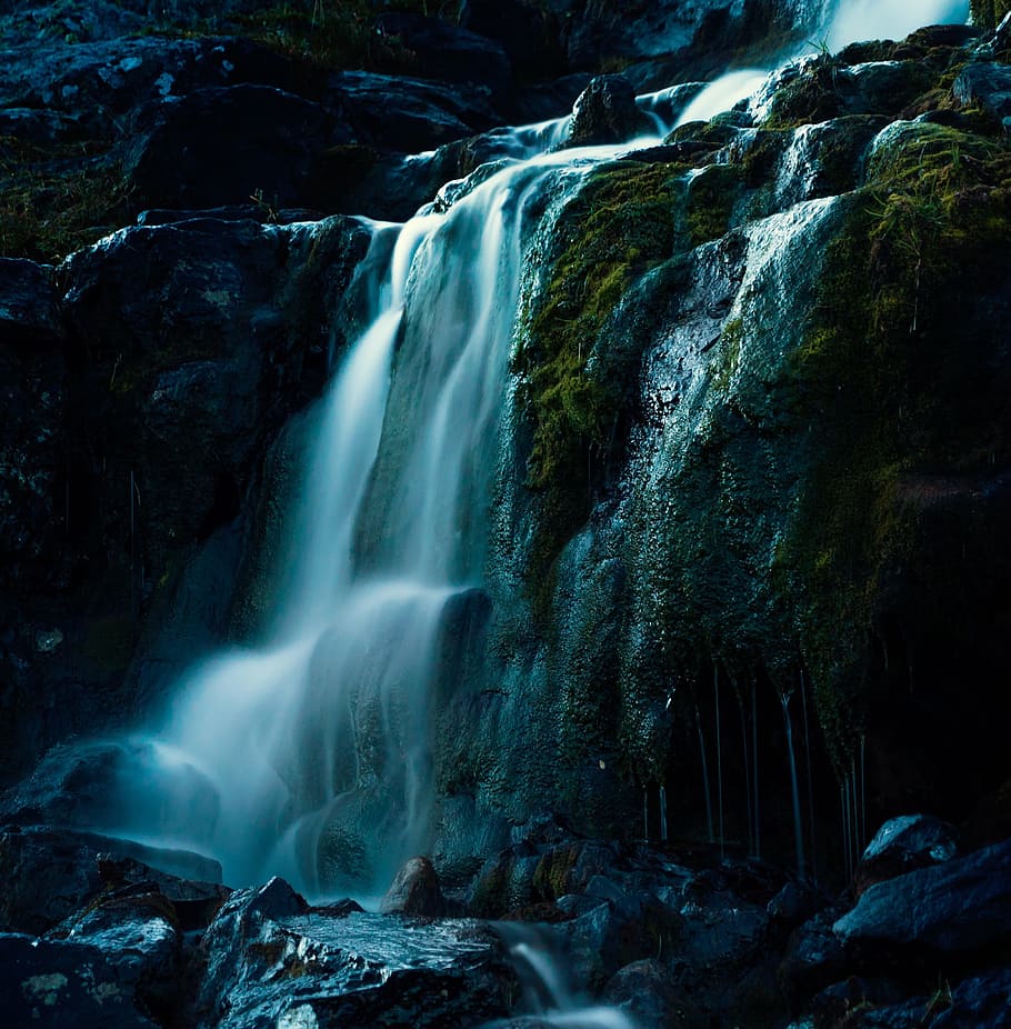 waterfalls, wet, rocks, moss, scenics - nature, rock - object HD wallpaper