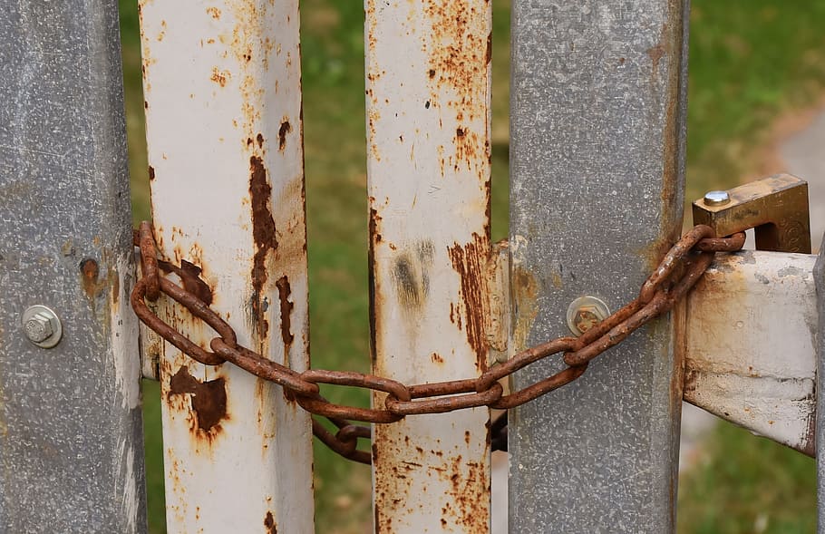 chain, rusty, padlock, fence, grating, grid, stainless, blocked HD wallpaper