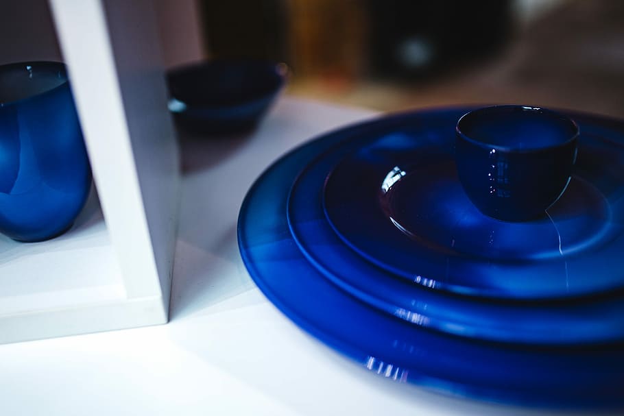 Collection of ceramic pottery, dishes, dishware, kitchenware HD wallpaper