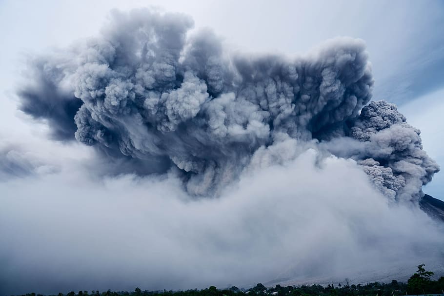 erupted volcano, ash cloud, cloudy, daylight, dramatic, geologic activity, HD wallpaper