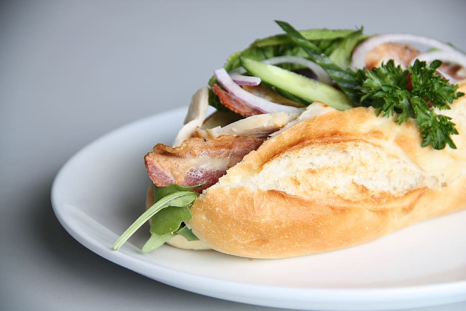 bread with bacon and herbs, sandwiches, lunch, salad, order, food and drink