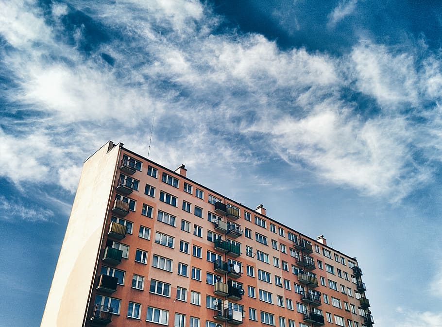 brown building under blue sky dat at daytime, orange, white HD wallpaper