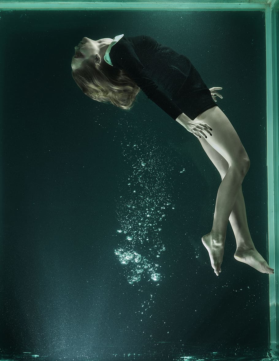 woman under water, fashion, increased, tank, fine art, model, HD wallpaper