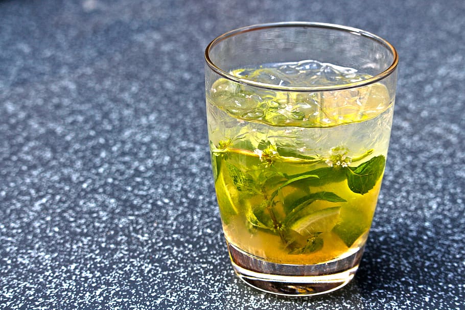 green leaves filled glass cup, mojito, cocktail, summer, party, HD wallpaper