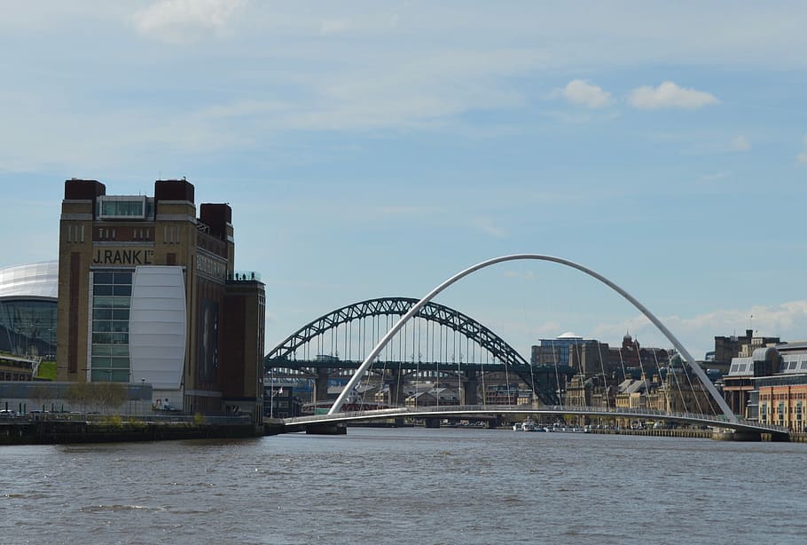 Newcastle, Newcastle Upon Tyne, millennium bridge, newcastle bridges