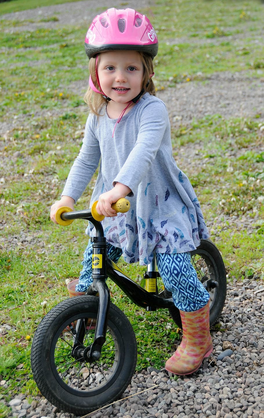 toddler's girl riding bike, little girl, bicycle, child, kid, HD wallpaper