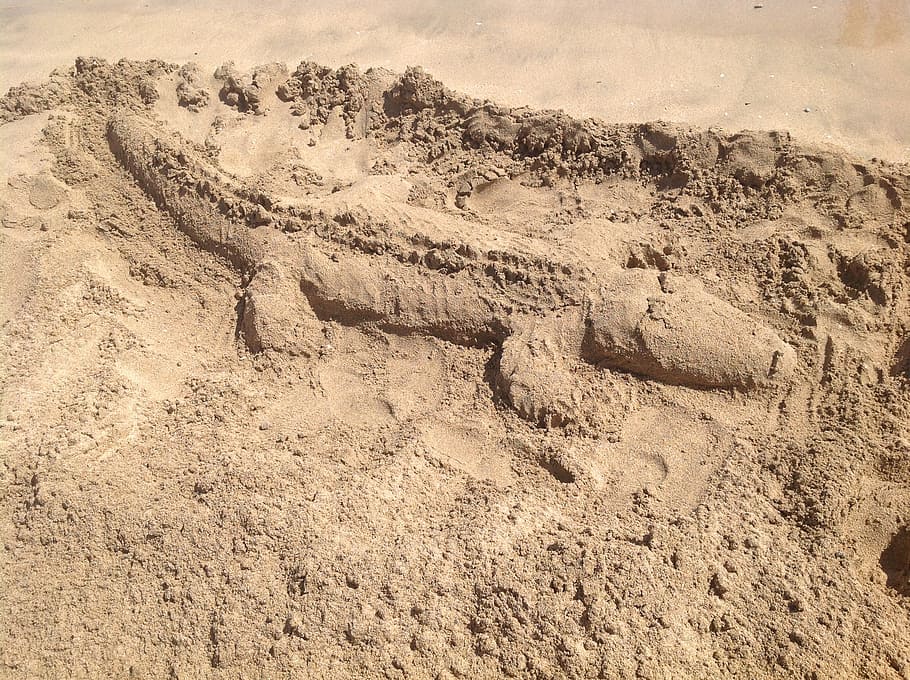 crocodile, sand, predator, figure, shape, beach, summer, sculpture HD wallpaper