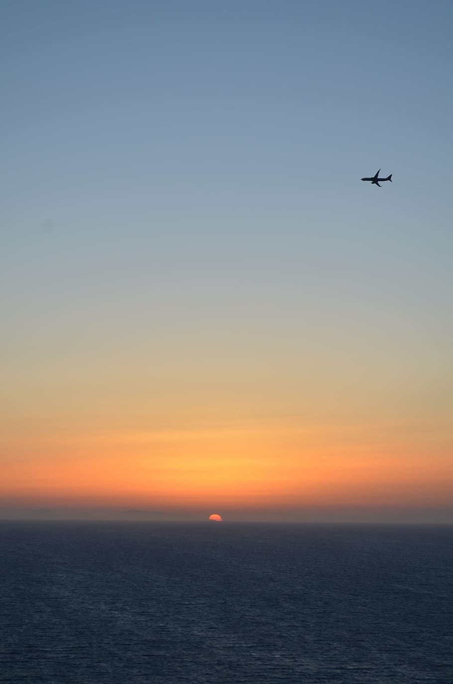 sunset, island, plane, shadows, reflections, yellow, hot, sea HD wallpaper