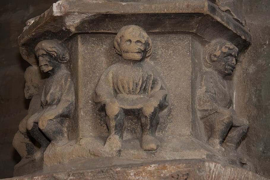relief, pillar, gothic, men, weathered, environmental damage HD wallpaper