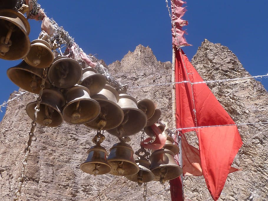 Bells, Flag, Temple, Mountains, Old, sky, history, religion HD wallpaper