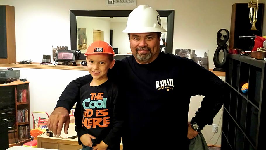man and boy standing inside room, construction worker, father HD wallpaper