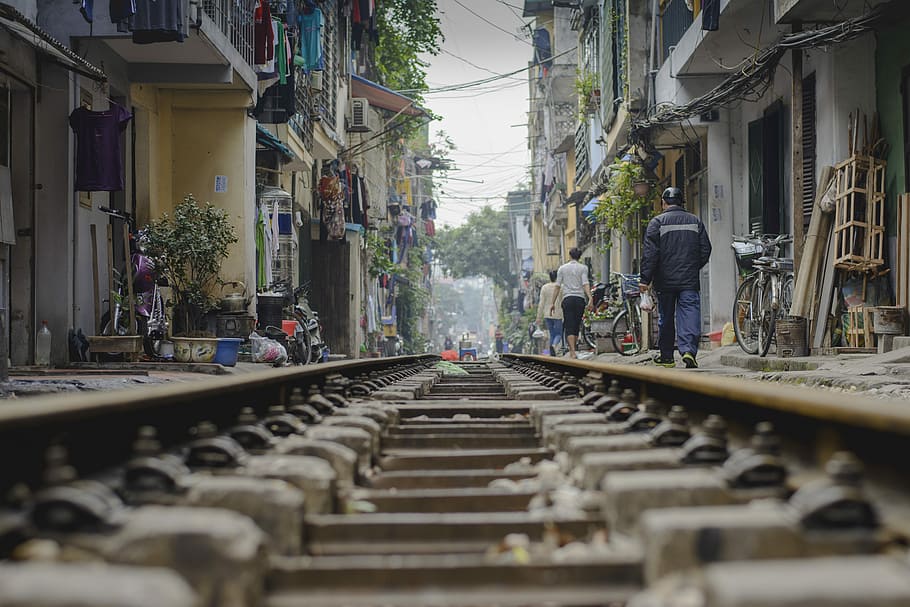 Hanoi Train Track, selective focus photography of train rail, HD wallpaper