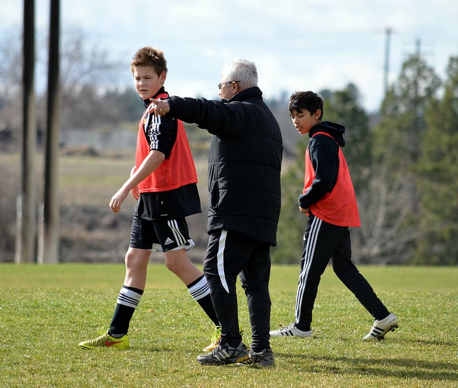 soccer, spring, outdoors, playing, soccer field, practice, boys HD wallpaper