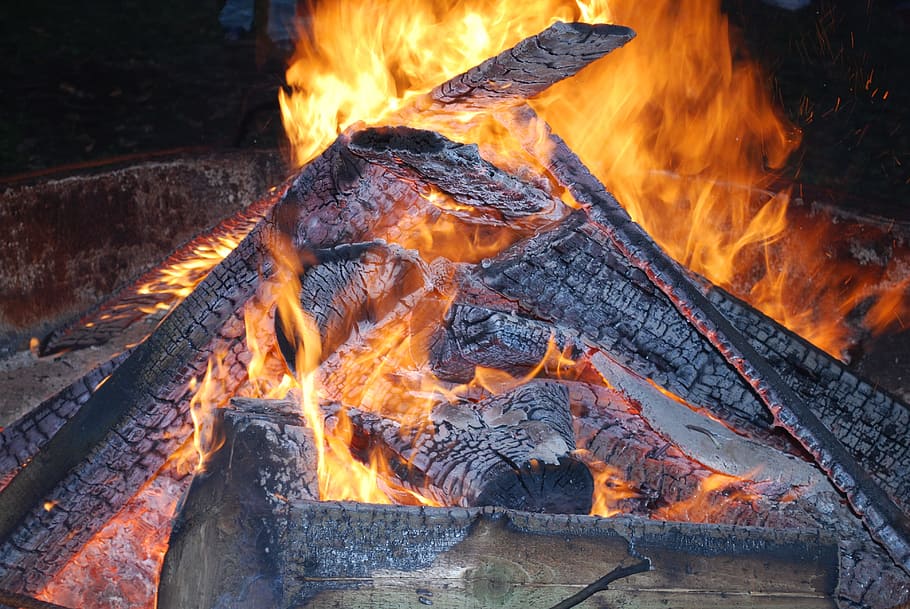 wood, flames, fire, night, glow, orange, heat, burning, hot HD wallpaper