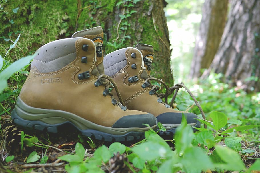 hiking, hiking shoes, outdoor, mountaineering shoes, leather