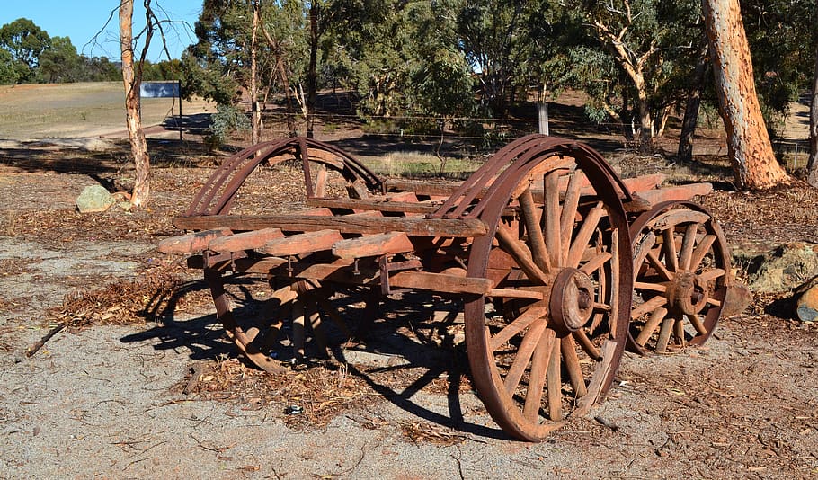 wagon, junk, old, wagon wheels, scrap, rusty, spokes, abandoned HD wallpaper