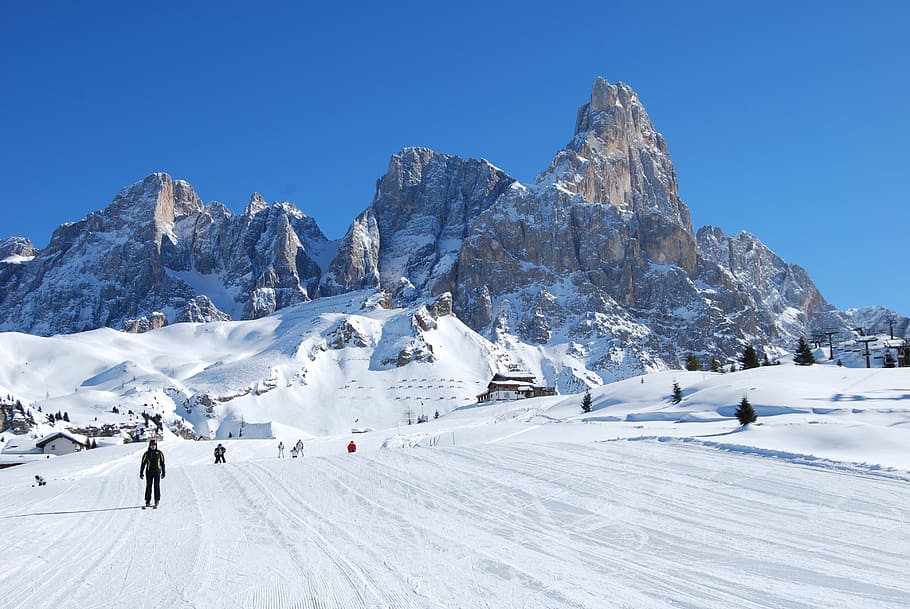 people standing near mountains during daytime, snow, dolomites HD wallpaper
