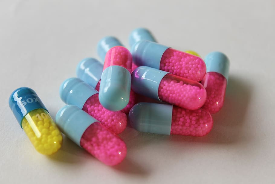 close-up photo of blue-and-pink capsules, Medicine, Pills, Bless You, HD wallpaper