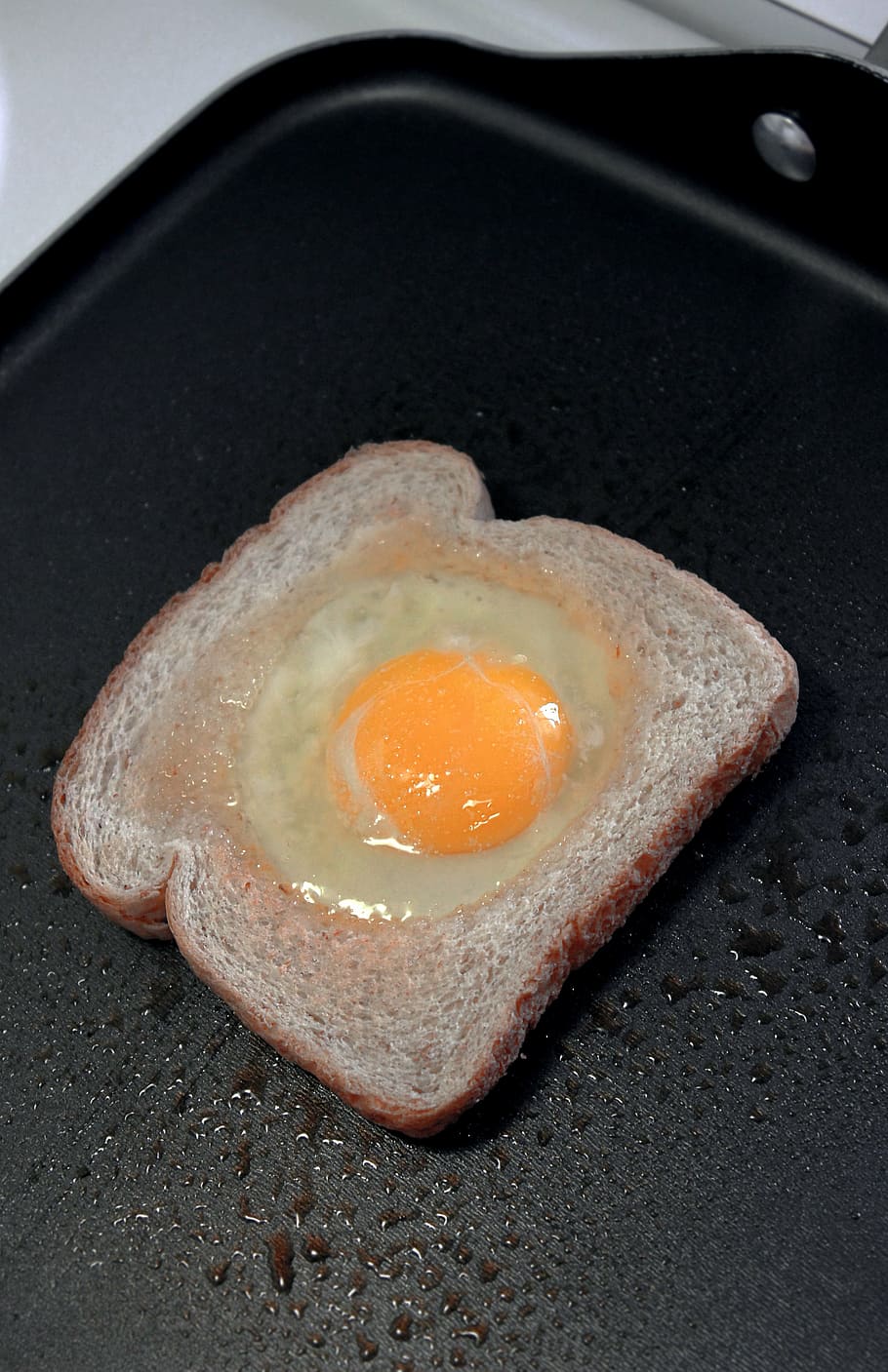 eggs, breakfast, bread, fried, delicious, cooked, tasty, toast HD wallpaper