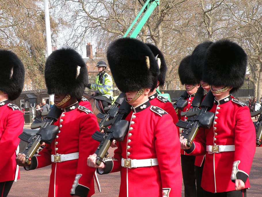 soldier, london, police, guard, uniform, red, uk, british, buckingham, HD wallpaper