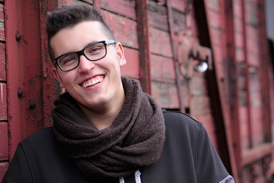 man wearing brown scarf and black shirt, boy, young people HD wallpaper