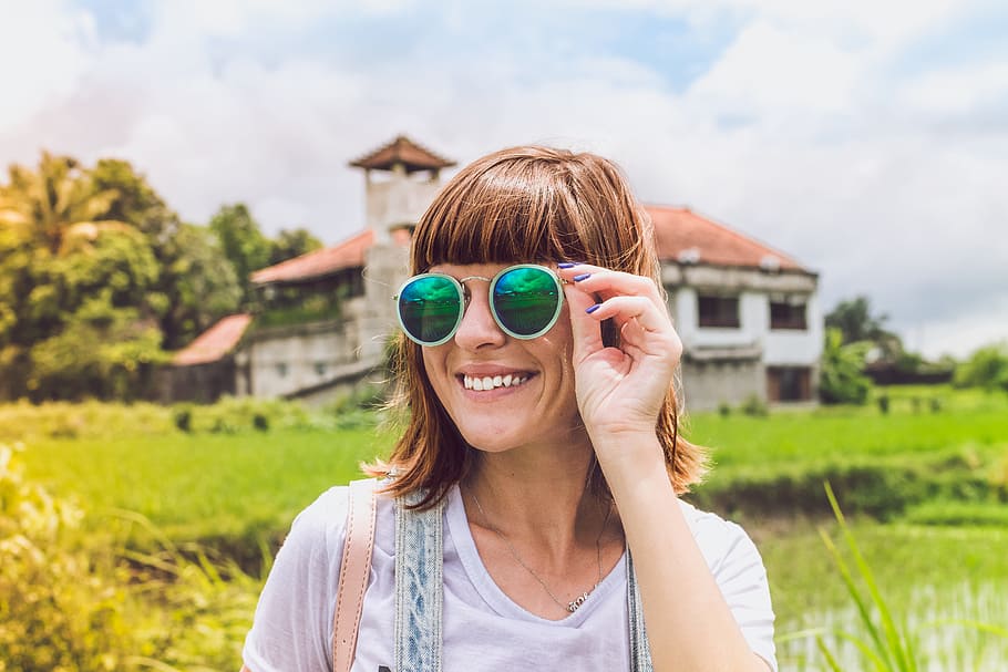 Woman Wearing Green Sunglasses, background, blonde, cheerful HD wallpaper
