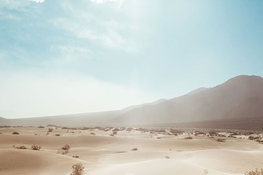 mountain near desert at daytime, sunlight, blue, sand, desert, heat HD wallpaper