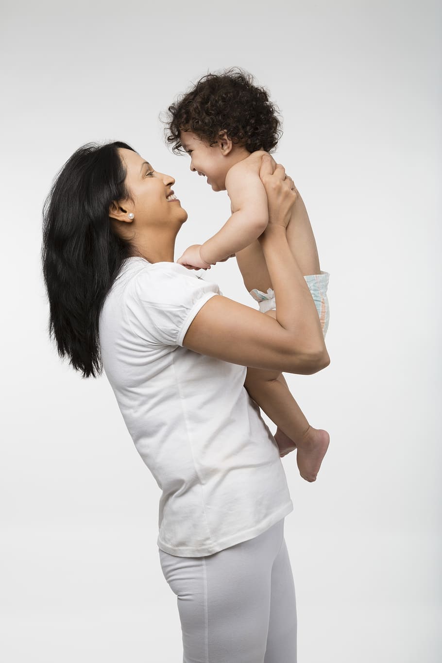 mother, child, play, two people, studio shot, family, childhood HD wallpaper