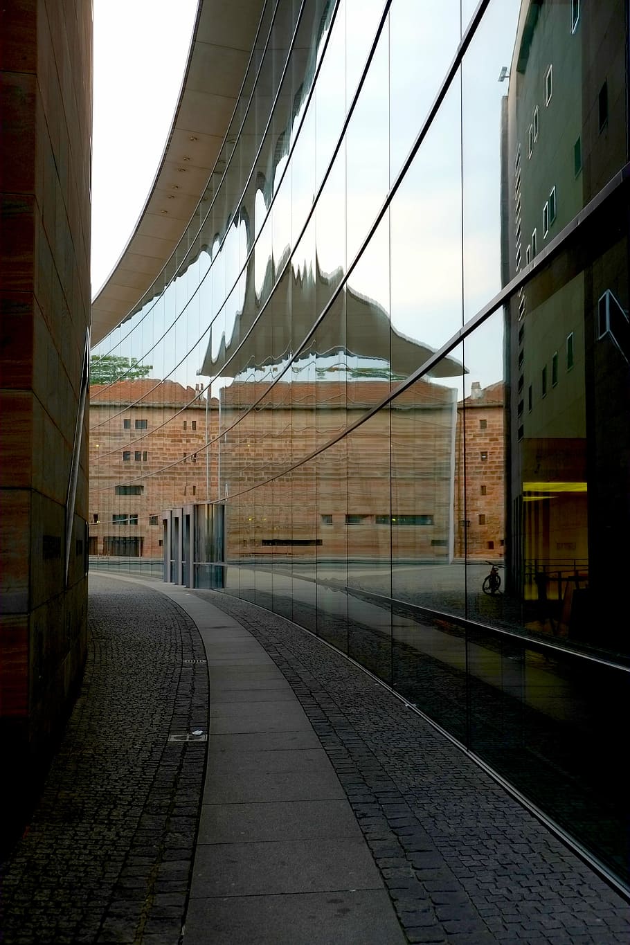 building, modern, architecture, mirroring, facade, window, glass facade HD wallpaper