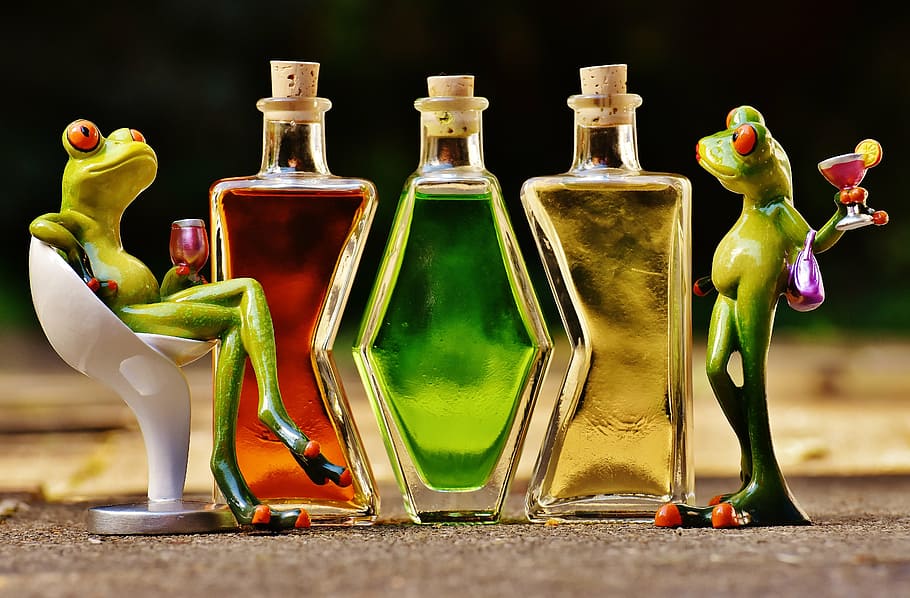 frogs, beverages, bottles, alcohol, figures, drink, benefit from HD wallpaper